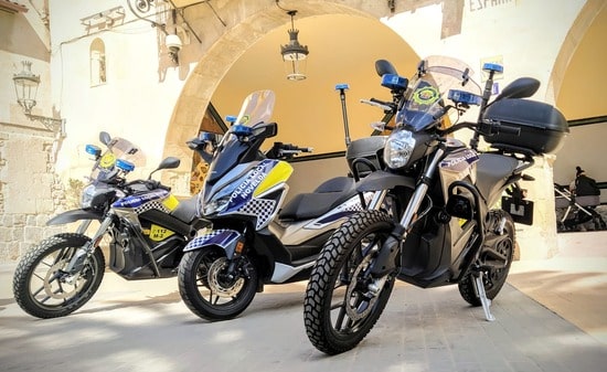 Barcelona's Guardia Urbana replaces its mountain motorcycles by an electric model Barcelona's Guardia Urbana replaces its mountain motorcycles by an electric model